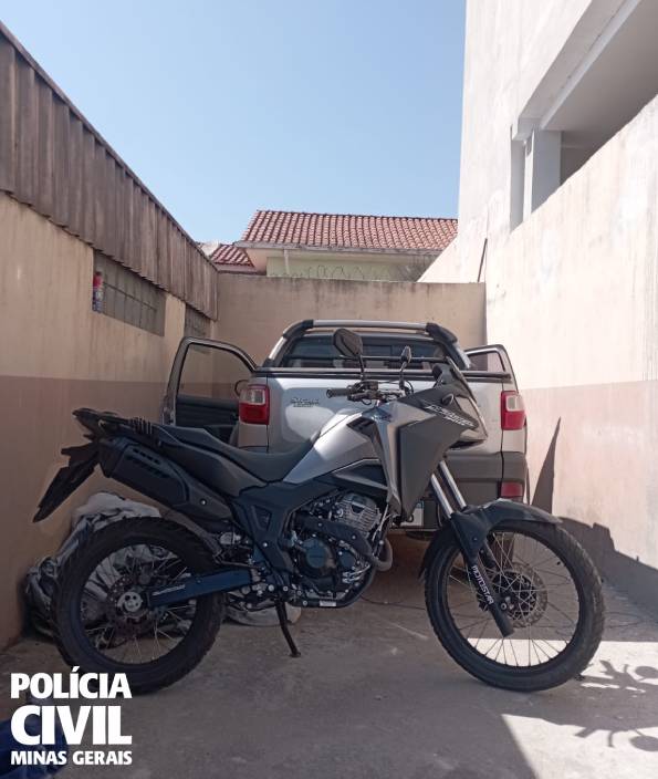 Veículos furtados são encontrados em operação da Polícia Civil no bairro São Judas Tadeu gpt