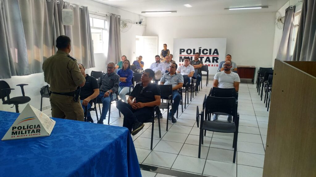 Polícia Militar de Formiga promove encontro com empresários para criação de Rede de Empresas Protegidas rede de empresas protegidas