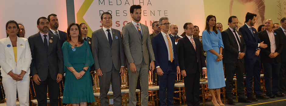 Zema entrega Medalha JK em Diamantina e homenageia 120 personalidades MEV_2612