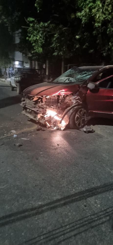 Carro despedaçado em acidente em Divinópolis; Influencer pode estar envolvida WhatsApp Image 2024-09-19 at 08.31.12