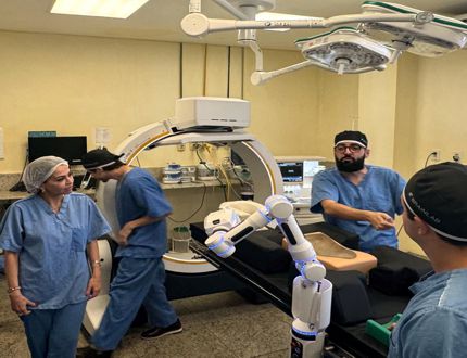 Divinópolis: Técnica moderna de cirurgia por robótica chega ao CSSJD, usando a precisão e rápida recuperação do paciente capa