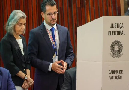 Eleições 2024: TSE "sela" confiança nas urnas com lacração dos sistemas eleitorais sistema urna