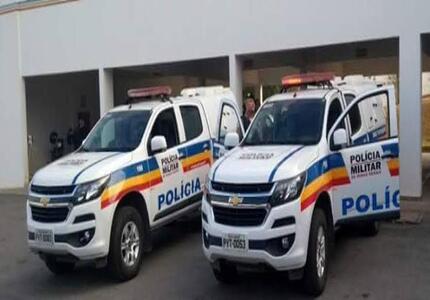 Corpo de mulher com sinais de violência e asfixia é encontrado em Nova Serrana; Carro queimado próximo ao local movimenta as investigações IMG_4124