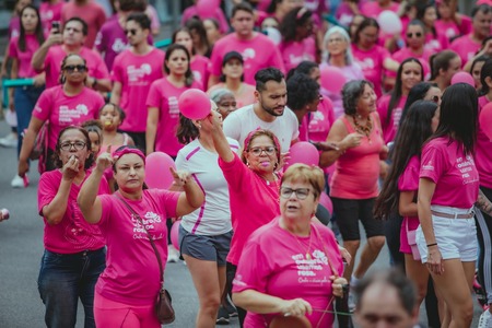 ACOM realiza “Caminhada Pela Vida” em prol da conscientização sobre o Câncer de Mama WhatsApp Image 2024-10-03 at 14.11.19 (1)