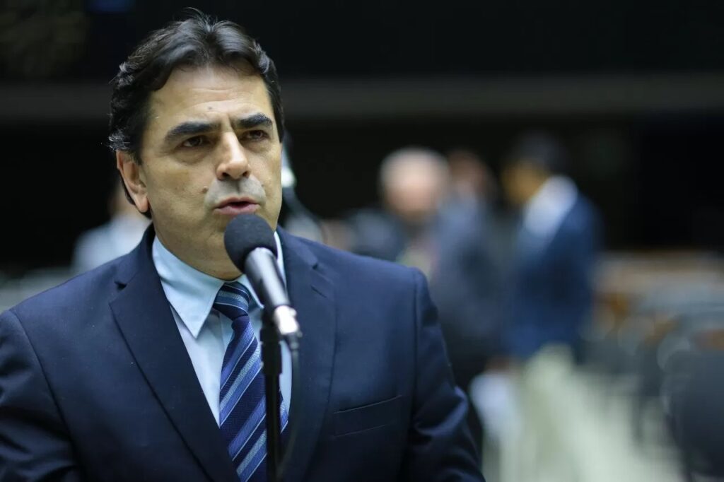 PEC do "Equilíbrio entre os Poderes", do Deputado Domingos Sávio, é aprovada na Comissão de Justiça image