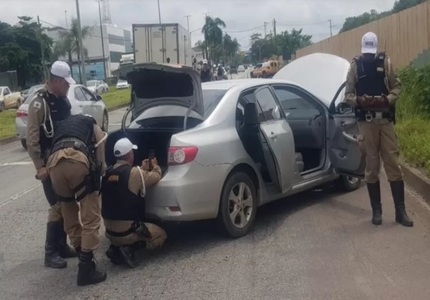 Criminosos de Divinópolis oferecem R$ 3 mil reais de suborno a policiais para não serem presos em Contagem