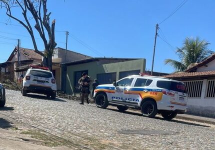 Rancho Alegre, traficante triste: Criminoso tenta fugir, mas é preso pela PM em Divinópolis pm rancho alegre (1)