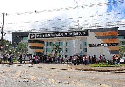Máquina inchada: administração de Gleidson Azevedo frente a Prefeitura de Divinópolis tem recorde histórico de servidores contratados temporariamente; 35,26% prefeitura