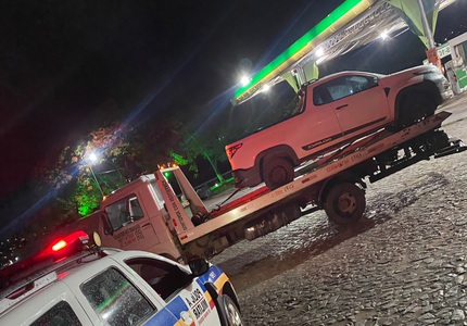 Em menos de 24 horas, PM recupera no bairro Quintino, caminhonete furtada no Centro de Divinópolis 1000179277