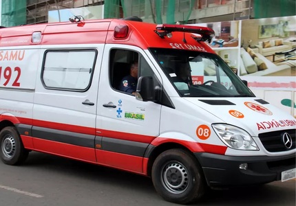 Formiga: Caminhoneiro morre ao bater em um carro; motorista e criança ficam feridos no acidente 1000184984