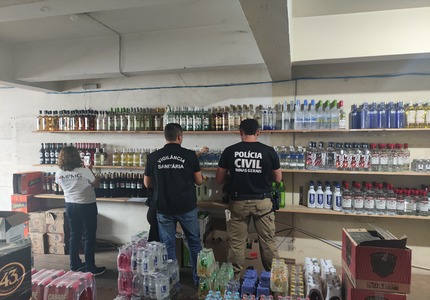 Operação conjunta em Divinópolis, combate falsificação e contrabando de bebidas alcoólicas 1000190281
