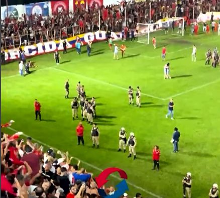 Guarani de Divinópolis conquista vaga no Módulo II do Mineiro em jogo emocionante no Farião; Disputa a final com o Uberaba Guarani - modulo