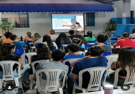 Volte a estudar no seu ritmo: Inscrições abertas para jovens e adultos no CESEC Divinópolis IMG_4813