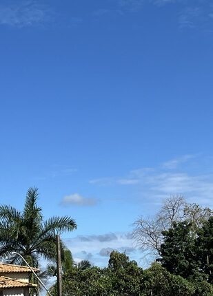 Sol, nuvens e algumas surpresas: confira a previsão desta segunda-feira (18)