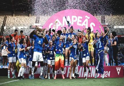 Cruzeiro brilha no Mineirão e garante o tri do Mineiro Feminino sobre o América