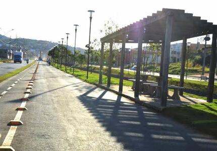 Caminhada interrompida: homem é atropelado na pista de cooper em Nova Serrana IMG_5936