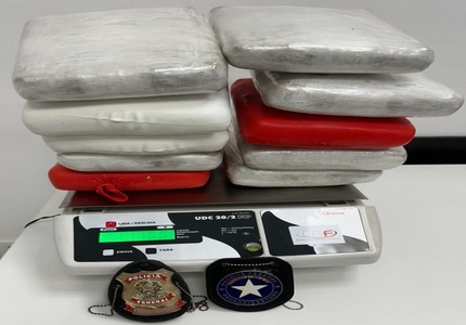 De malas prontas... para a prisão: Policia Federal prende duas mulheres com quase 24kg de drogas em Confins IMG_5951