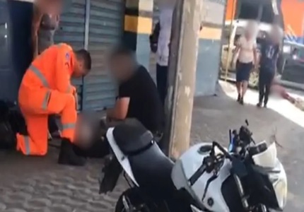 Dois homens ficam feridos em acidente de moto na Magalhães Pinto acidente moto
