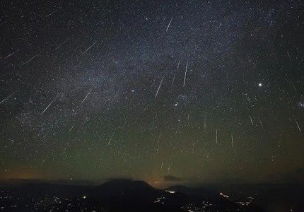 Geminídeas: Última grande chuva de meteoros do ano acontecerá nesta sexta (13) Geminídeas: Última grande chuva de meteoros do ano acontecerá nesta sexta (13)