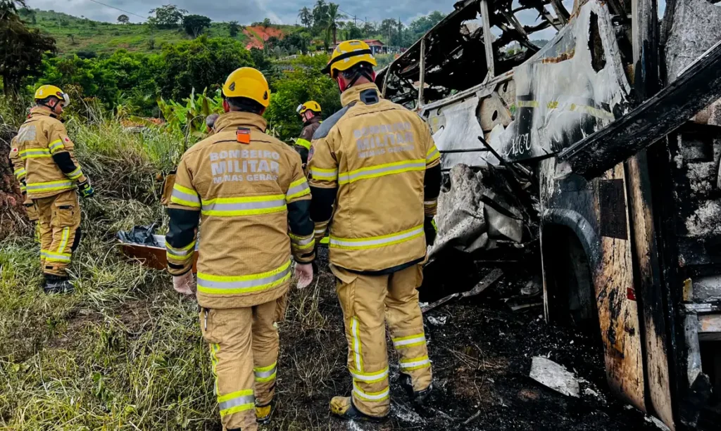 Governo de Minas, em Nota, divulga atualização sobre identificação de vítimas de acidente em Teófilo Otoni governo de minas acidente teofilo otoni
