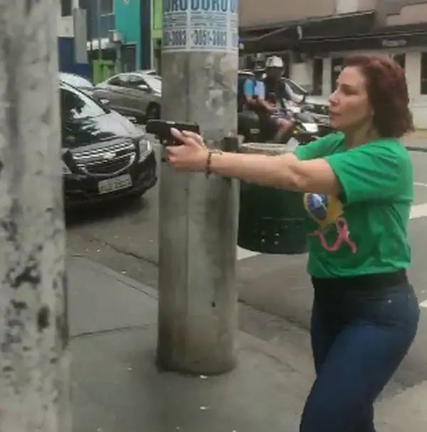 Deputada Carla Zambelli é cassada pelo TRE-SP e no mesmo dia condenada em outro processo a pagar indenização à jornalistas zambelli (1)