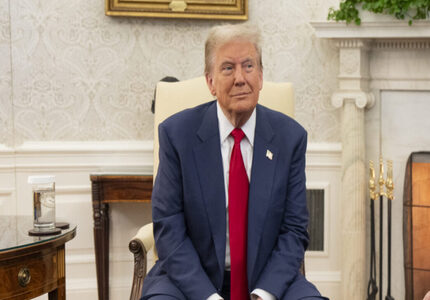 Trump volta à Casa Branca com desafios e polêmicas marcando o início de seu novo mandato