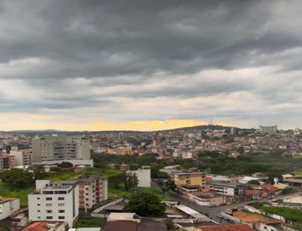 Ocorrências de Relevância: chuvas intensas mobilizam Defesa Civil e Bombeiros em Divinópolis ao final da tarde desta quinta-feira (23) Chuva Divinópolis