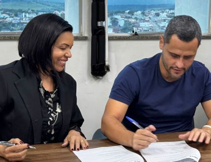 EFEITO CHUVAS: Prefeito de Divinópolis assinará 'Decreto de Situação de Emergência'; Presidente da Câmara convocará extraordinária para aprovar emprestimo de R$ 20 milhões Gleidson - Janete 2