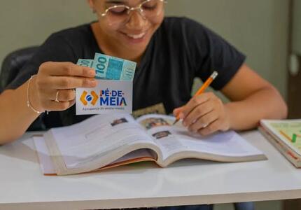 Quase 4 milhões de alunos beneficiados: o impacto do Pé-de-Meia em seu primeiro ano IMG_7403
