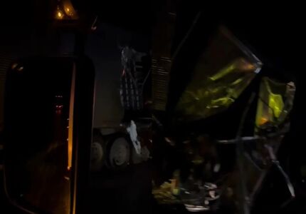 BR-262 registra nova tragédia: Motorista de ônibus morre em acidente com carreta e 16 pessoas ficaram feridas