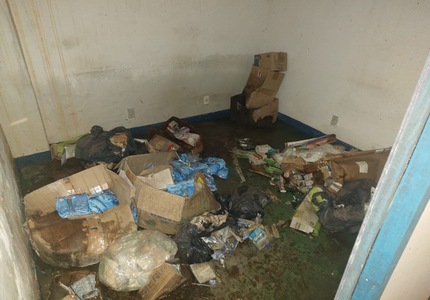 Risco à saúde pública: Imóvel em Bambuí é fechado por armazenamento irregular de materiais médicos