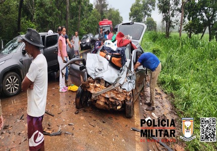 MG-420: Batida lateral deixa um morto e quatro feridos em Pompéu IMG_7608
