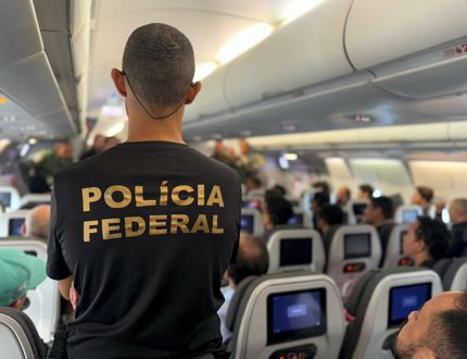 Polícia Federal acolhe os primeiros brasileiros deportado dos EUA por Trump, com destino ao aeroporto de Confins Policia Federal 2