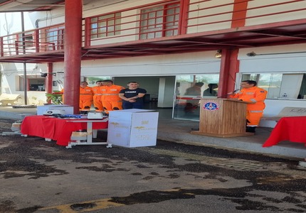 Deputado Estadual entrega materiais operacionais ao Décimo Batalhão de Bombeiros Militar