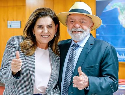 Lula recebe Gleide Andrade, e abordam chuvas em Divinópolis; presidente promete visitar cidade quando obras do Hospital Reginal forem concluídas