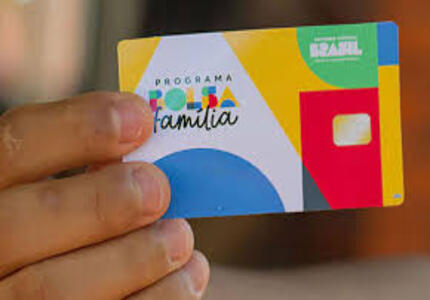 Caixa paga beneficiários do Bolsa Família nesta quarta-feira (22) images (2)