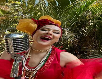 Cemig patrocina em Divinópolis, turnê “Taí! Carmen Miranda”, com Sônia Andrade
