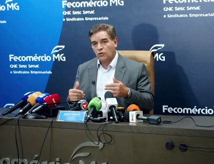 Fecomércio MG acolhe repatriados dos EUA em Minas Gerais