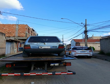 Polícia recupera carro furtado em Santa Luzia, e prende casal suspeito de receptação, em Nova Serrana WhatsApp Image 2025-02-07 at 13.26.12 (1)