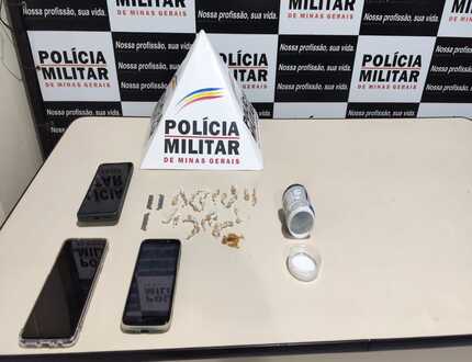 Mulher de 21 anos é presa por tráfico de drogas em Lagoa da Prata WhatsApp Image 2025-02-12 at 09.42.38 (1)