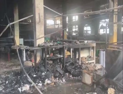 Incêndio em fábrica de fantasias de carnaval no Rio de Janeiro e deixa 10 feridos em estado grave