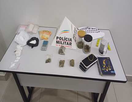 Nova Serrana: Duas mulheres e um homem são presos em "Delivery de Drogas" WhatsApp Image 2025-02-14 at 16.00.19 (1)