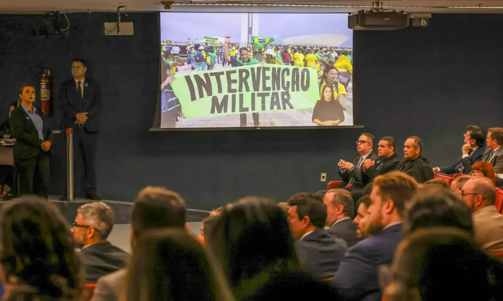 Imprensa internacional destaca julgamento de Bolsonaro e alerta sobre ameaça à democracia 5