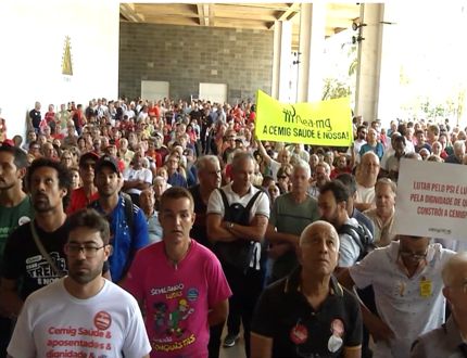 Trabalhadores da Cemig protestam, na ALMG, contra mudanças no plano de saúde e pedem suspensão das medidas