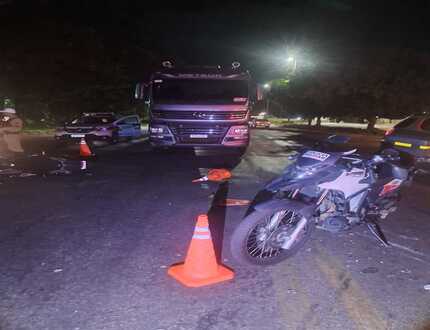 Acidente envolve viatura da Polícia Militar em Itaúna WhatsApp Image 2025-03-08 at 12.13.36 (1)
