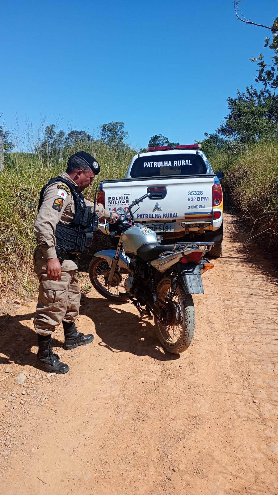 Polícia Militar prende jovem por manobras perigosas e posse de drogas em Formiga