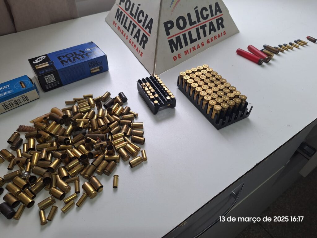 Carmo do Cajuru: Polícia Militar apreende arsenal de munições e prende suspeito por posse ilegal WhatsApp Image 2025-03-14 at 11.51.22