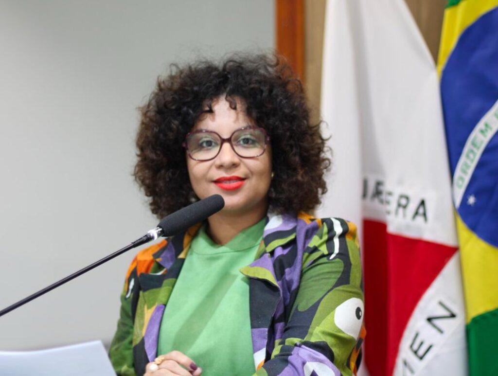 Vereadora Kell Silva (PV) propõe lei para garantir leitos separados e acolhimento humanizado a gestantes que sofreram perda fetal WhatsApp Image 2025-03-21 at 12.20.38