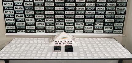 Ação da Polícia Militar resulta na prisão de suspeito de tráfico de drogas em Pitangui WhatsApp Image 2025-03-24 at 09.52.19 (1)
