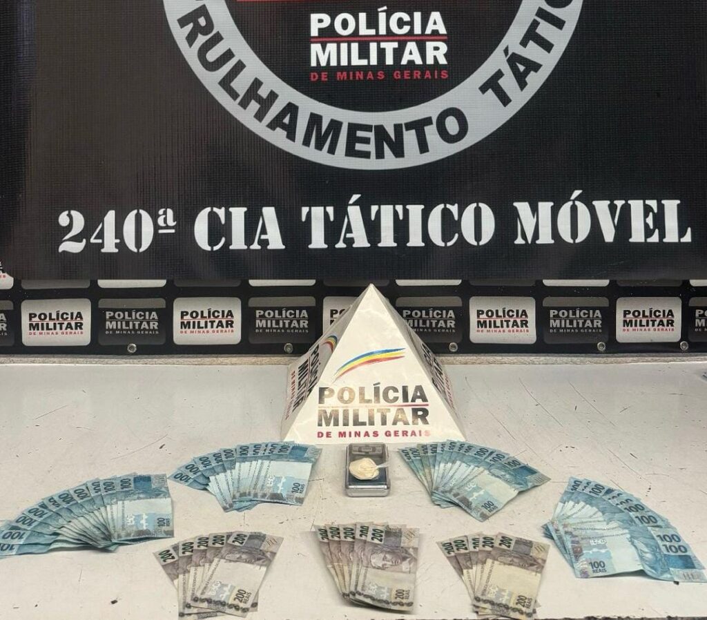 Traficante é preso em Divinópolis com drogas, e mãe é detida por desacato a Polícia Militar WhatsApp Image 2025-03-24 at 13.52.42